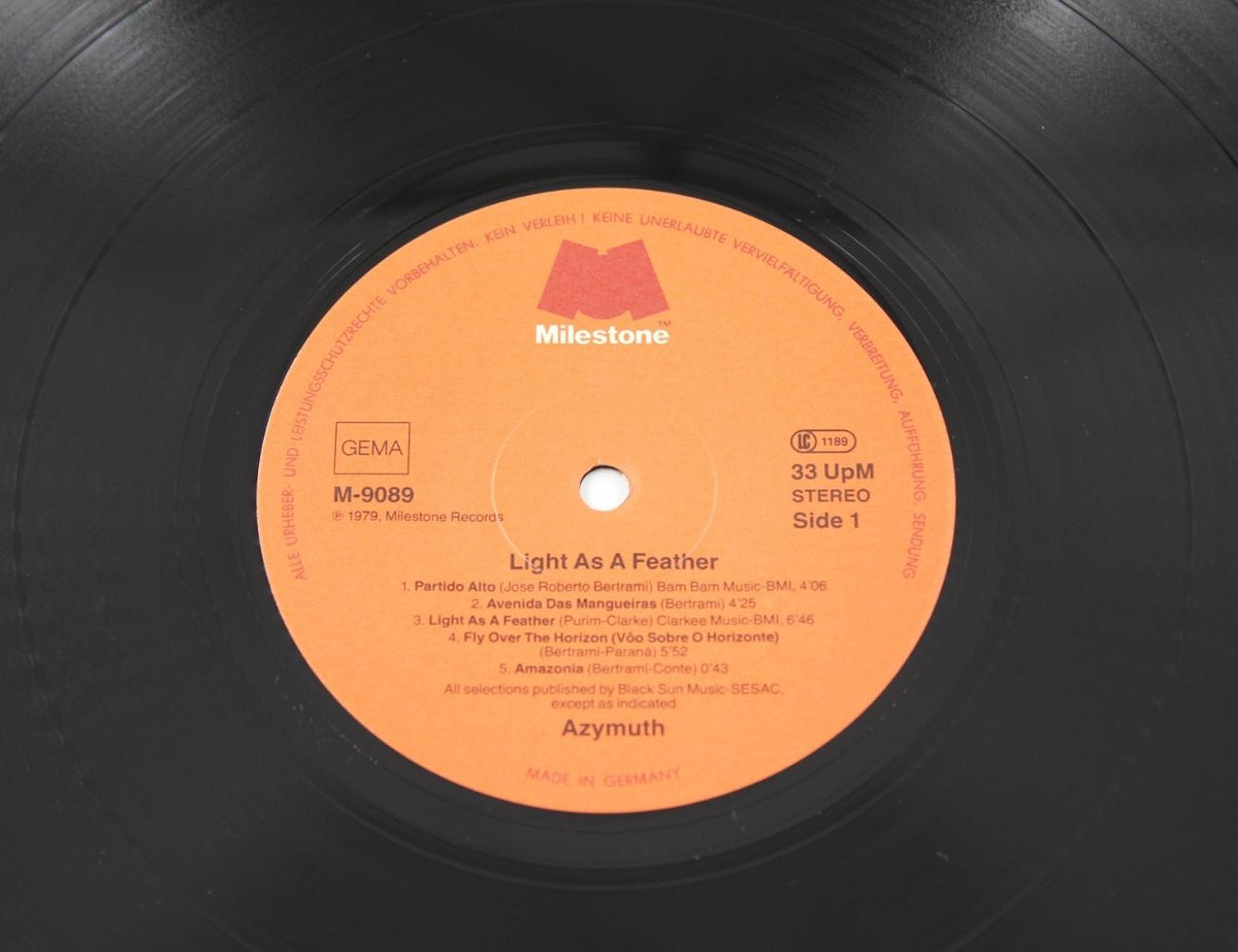 Azymuth - Light As A Feather