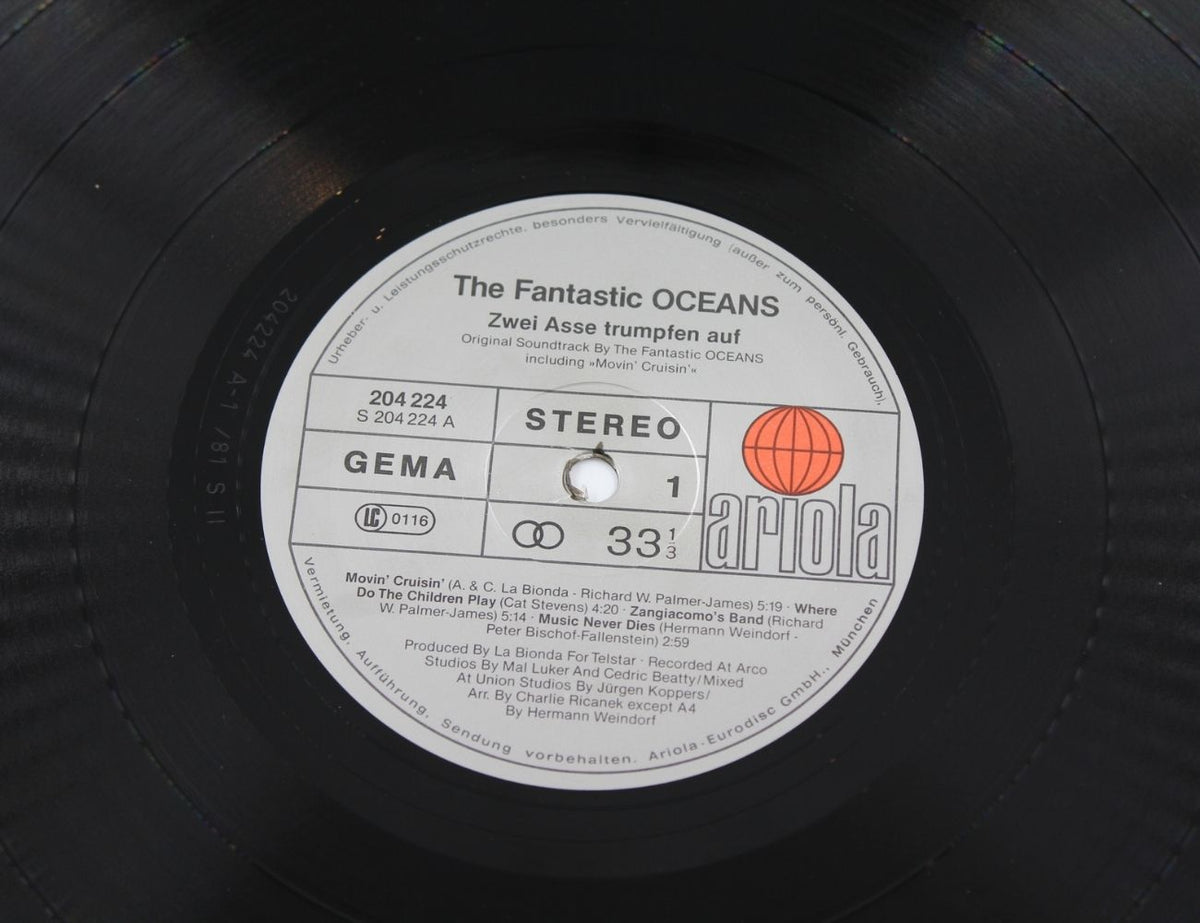 Fantastic Oceans - Zwei Asse Trumpfen Auf (Original Soundtrack)