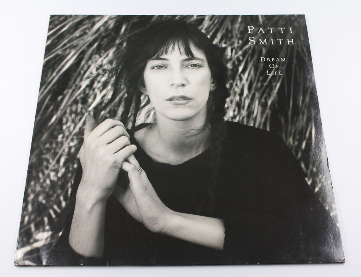 Patti Smith - Dream Of Life