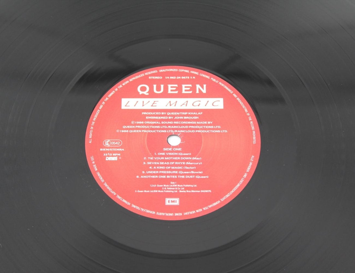 Queen - Live Magic